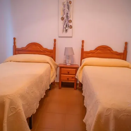 Moderno Con Garaje Balcones Y Aire Solo Familias Y Parejas Conil De La Frontera