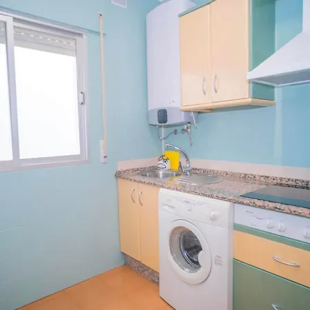 Moderno Con Garaje Balcones Y Aire Solo Familias Y Parejas