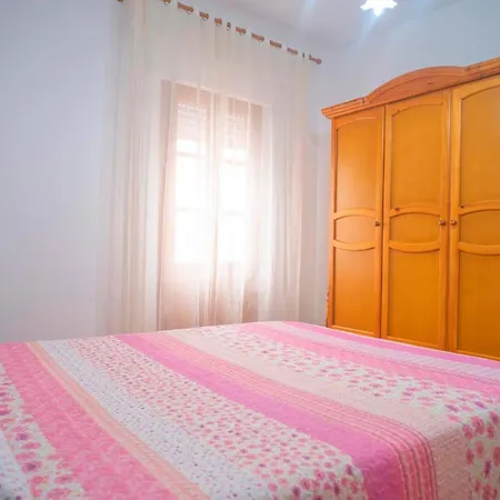 Moderno Con Garaje Balcones Y Aire Solo Familias Y Parejas Conil De La Frontera