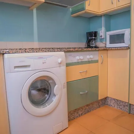 Moderno Con Garaje Balcones Y Aire Solo Familias Y Parejas