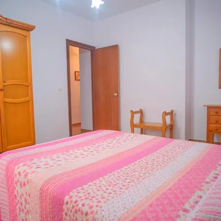 Moderno Con Garaje Balcones Y Aire Solo Familias Y Parejas Apartment